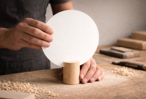 Trophäensockel aus Holz: vollständiger Leitfaden zu Design, Materialien und Individualisierung